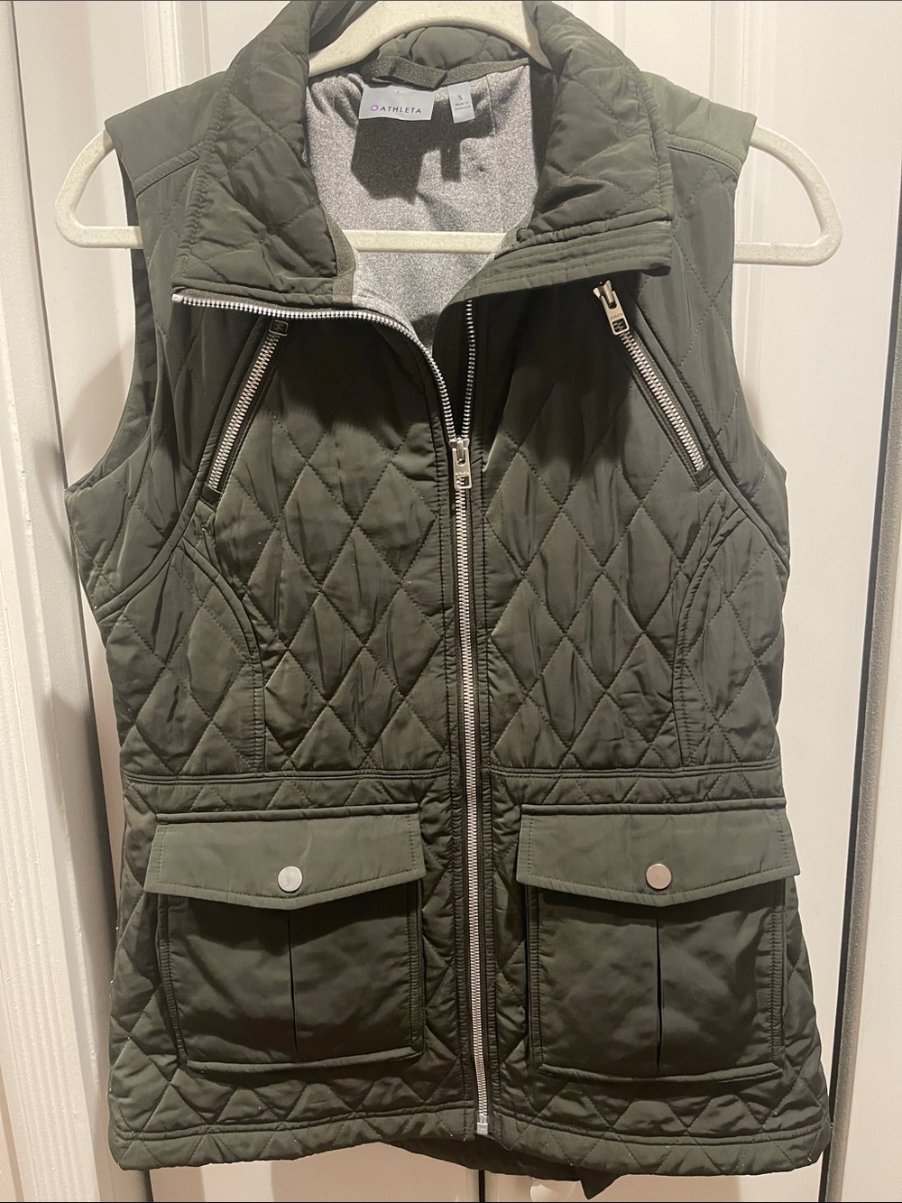 Athleta Quilted Olive Green Utility Vest with Silver Zippers size S